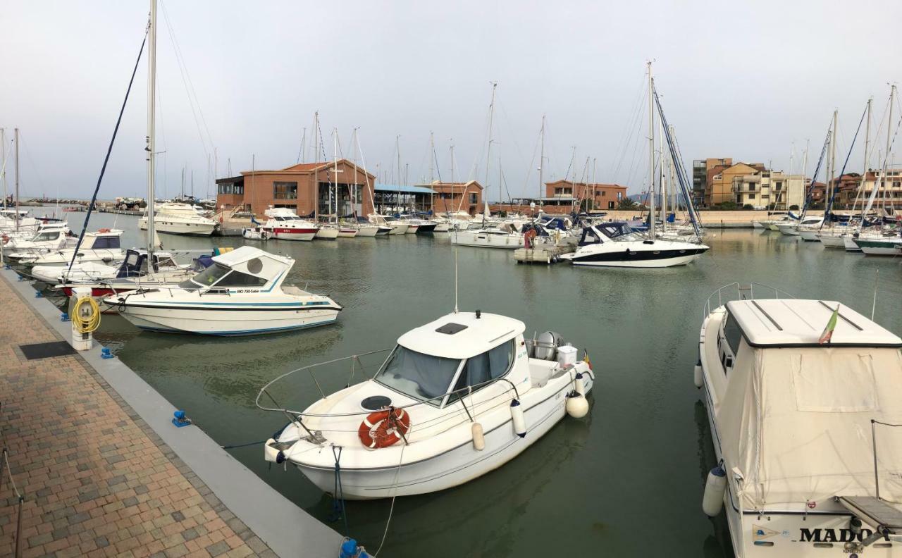 Yacht Suite Marina Di Grosseto Exterior photo