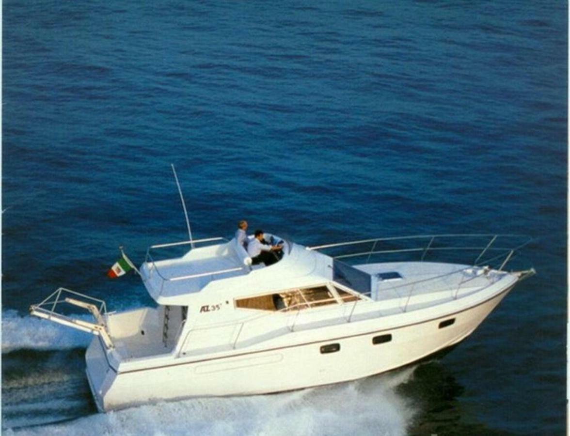 Yacht Suite Marina Di Grosseto Exterior photo