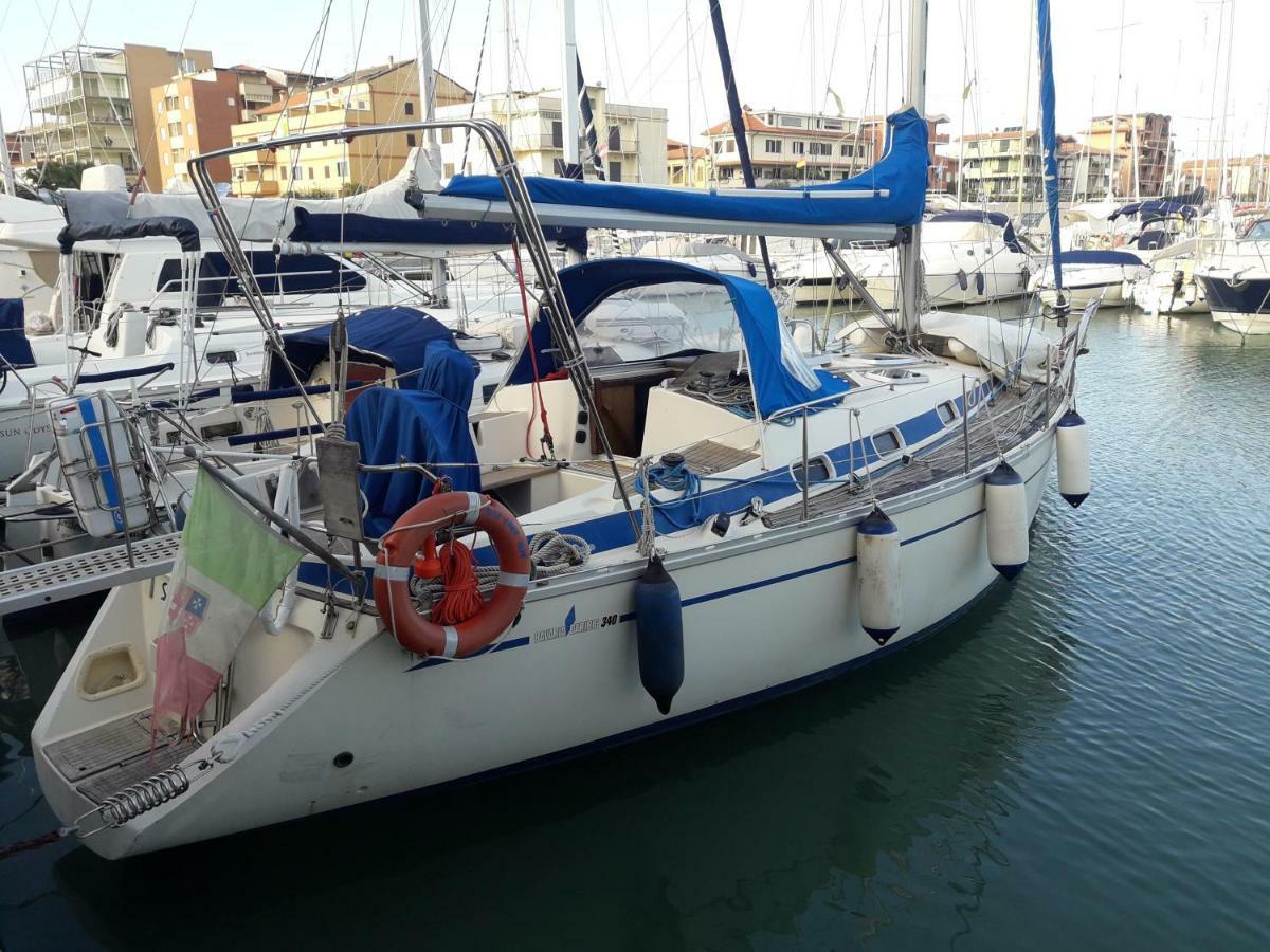 Yacht Suite Marina Di Grosseto Exterior photo