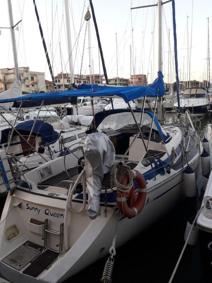 Yacht Suite Marina Di Grosseto Exterior photo